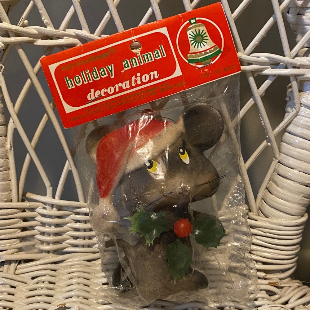 Vintage 1960’s Commodore Santa mouse holiday animal decoration BRAND NEW